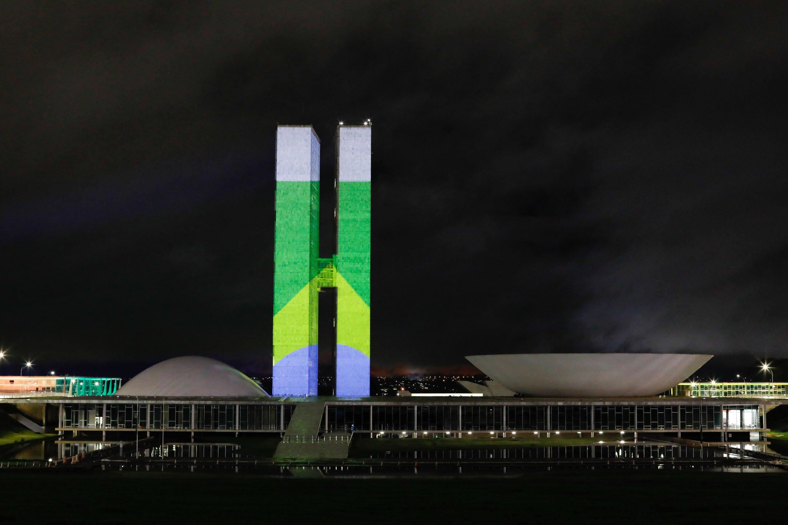 Bastidores de Brasília: quando o jogo muda de lado