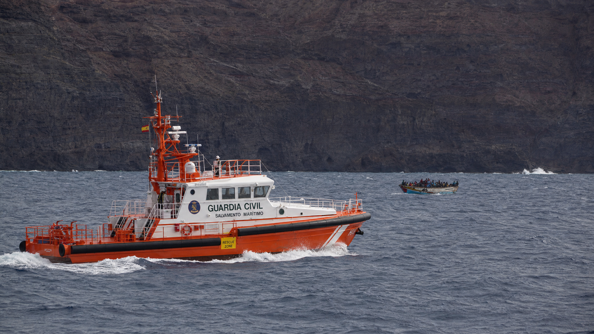 Espanha Reforça Medidas de Controlo da Imigração Irregular nas Ilhas Canárias