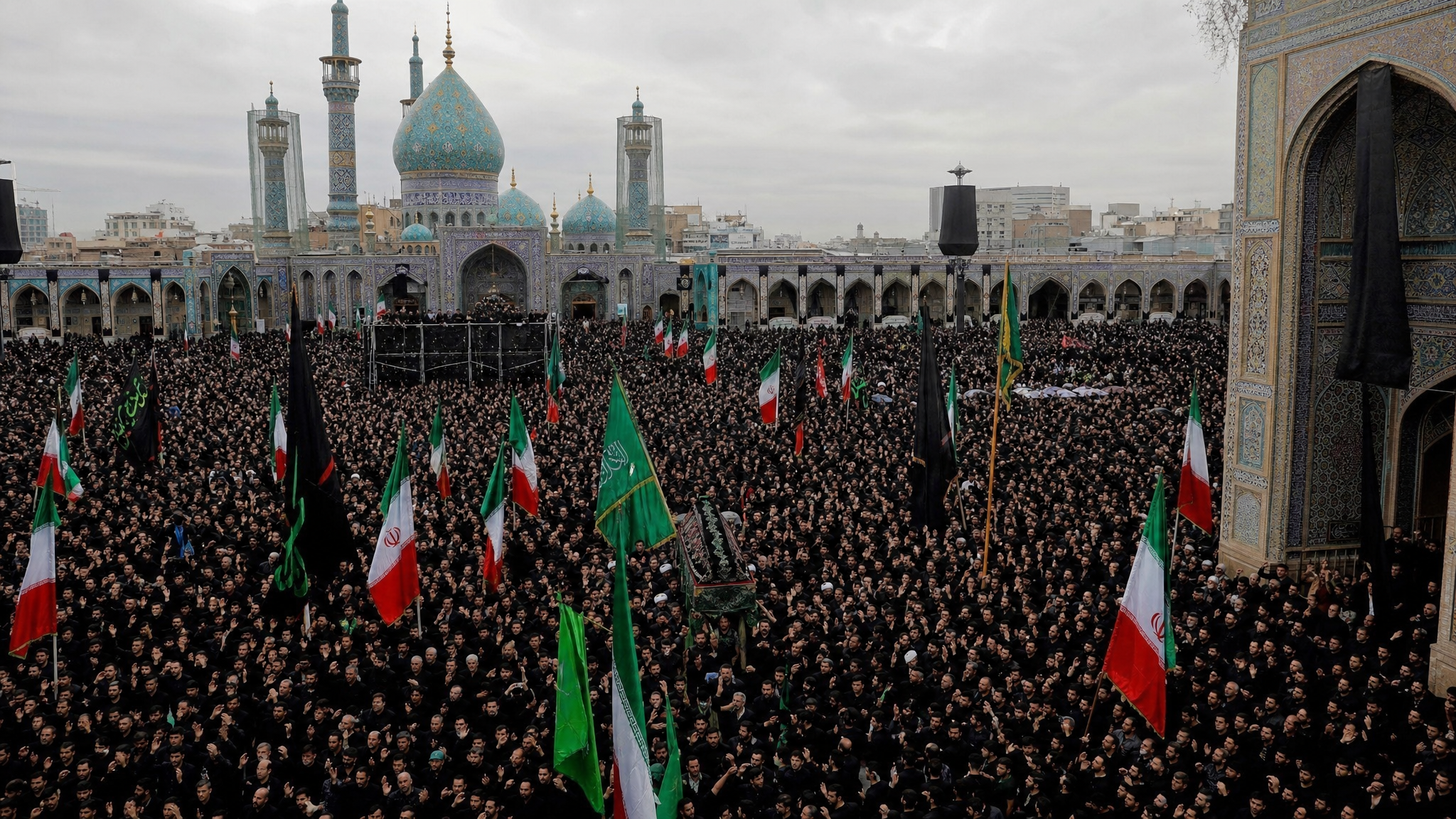 Irão inicia cerimónias fúnebres de seis dias em honra do Aiatolá Khamenei